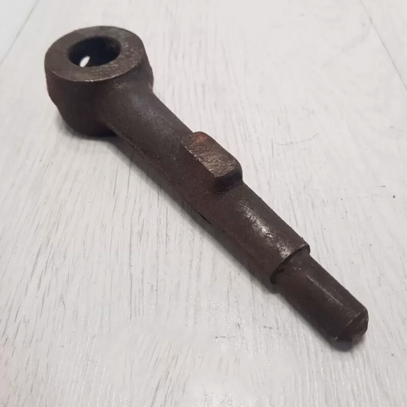 Повідець валика проміжного ЮМЗ 40-1702025-А