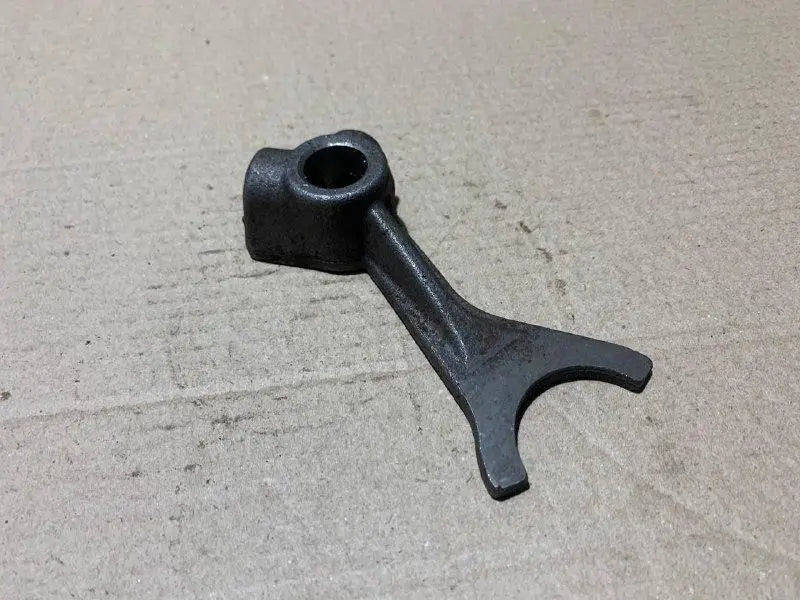 Вилка переключения реверса Т-40 (Д-144) (Т25-1702166-В)