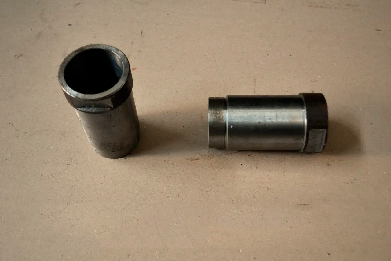 Втулка вижимного підшипника Т-40 Т25-1601248