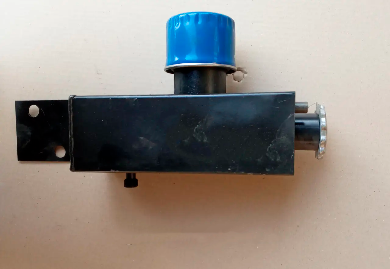 Бак масляний з фільтром на рульове управління квадратний