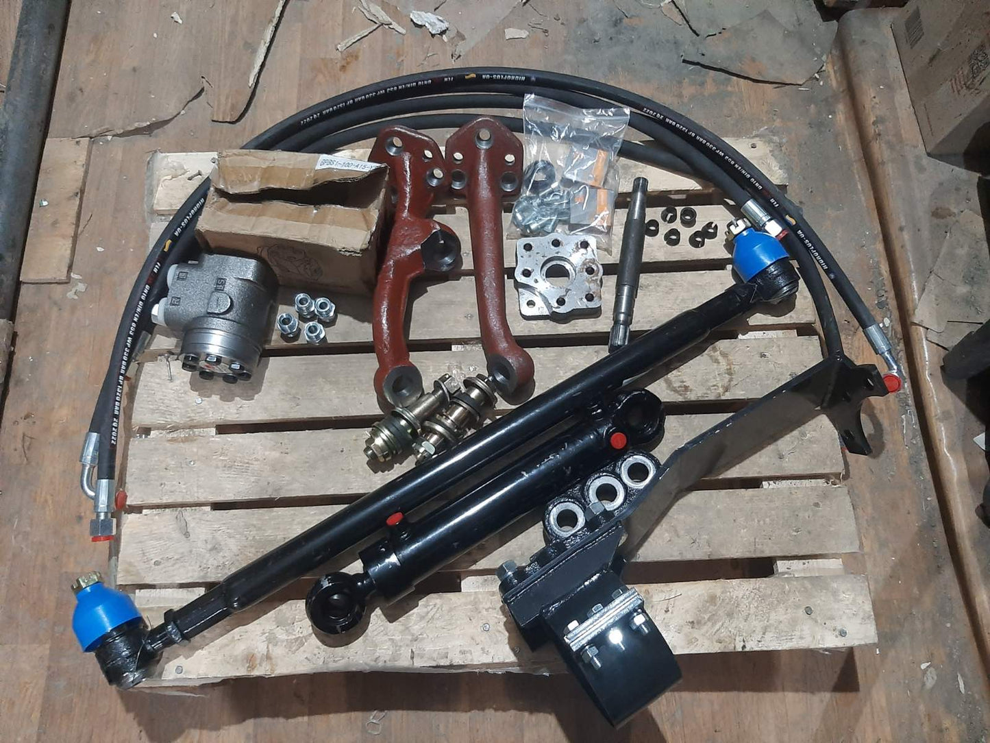 Переобладнення з встановлення дозатора на ГУР з кронштейном (під міст старого зразку з без відливки) МТЗ 82