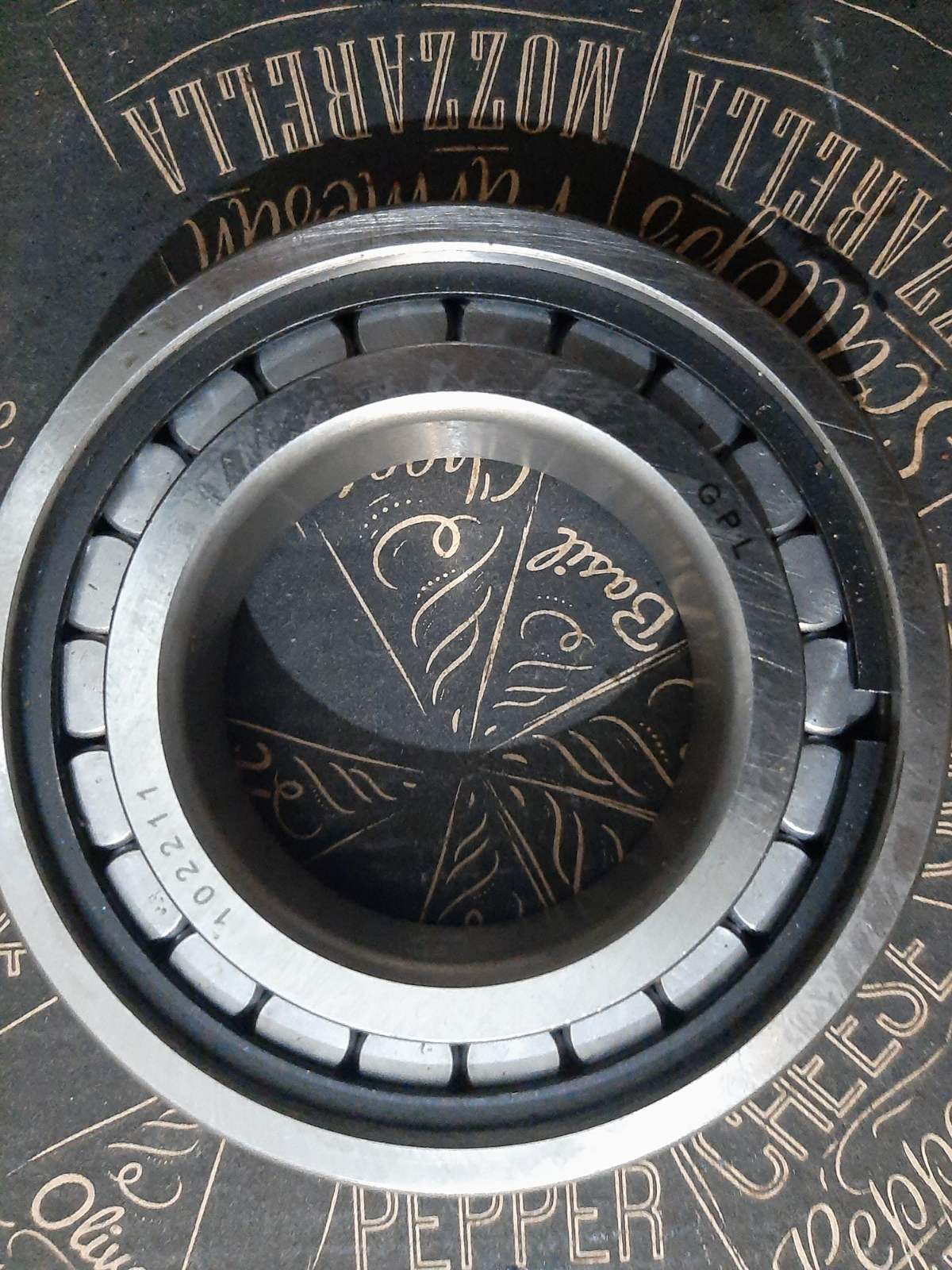 Підшипник 102211