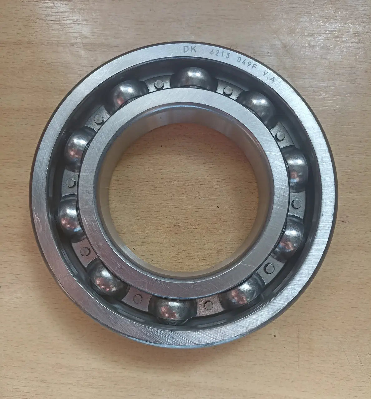 Підшипник 213