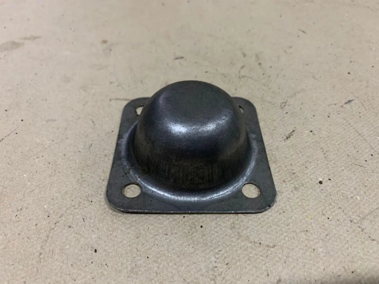 Кришка передньої ступиці Т-25 (Д-21) (7.31.136-3)