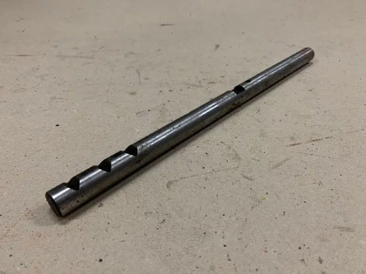 Валик перемикання 2 і 4 передачі ЮМЗ 40-1702061