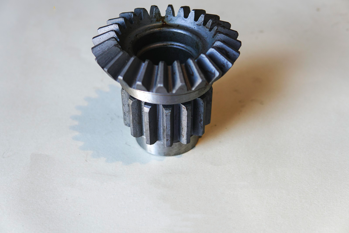 Колесо зубчасте напівосьове заднього моста ЮМЗ 36-2403048