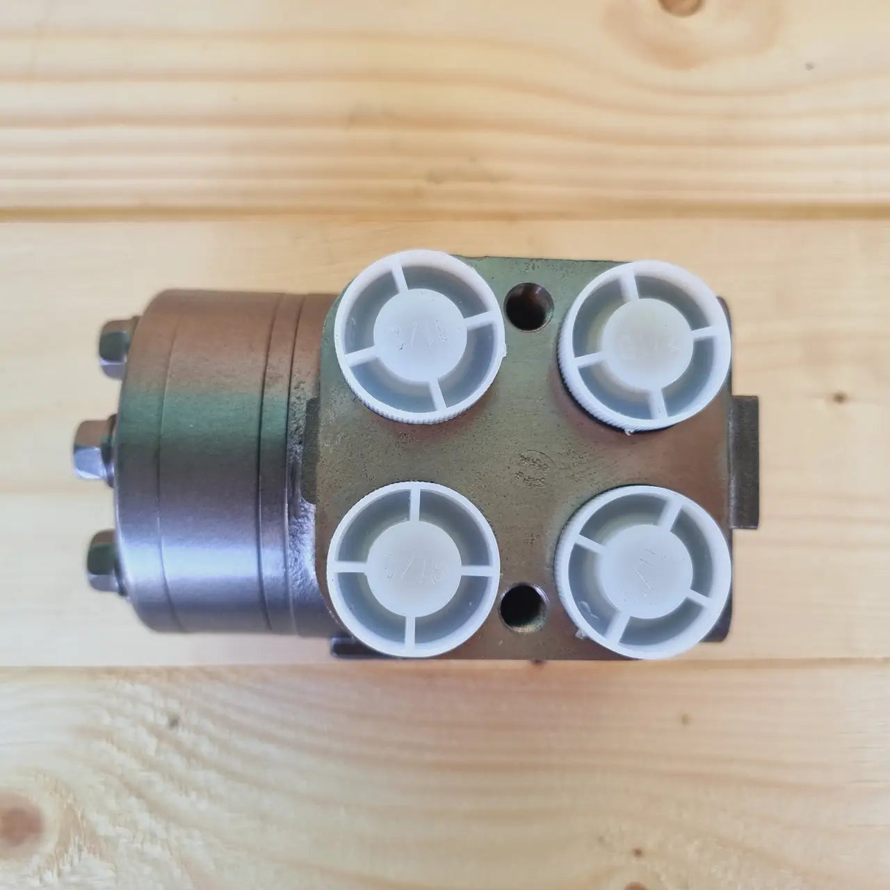 Насос дозатор 100 л на МТЗ ЮМЗ Т-25 Т-40 Болгарія