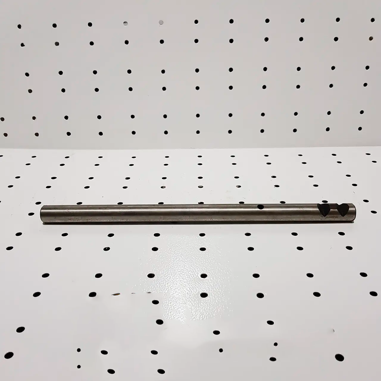 Вал перемикання редуктора ЮМЗ КПП 40-1702063