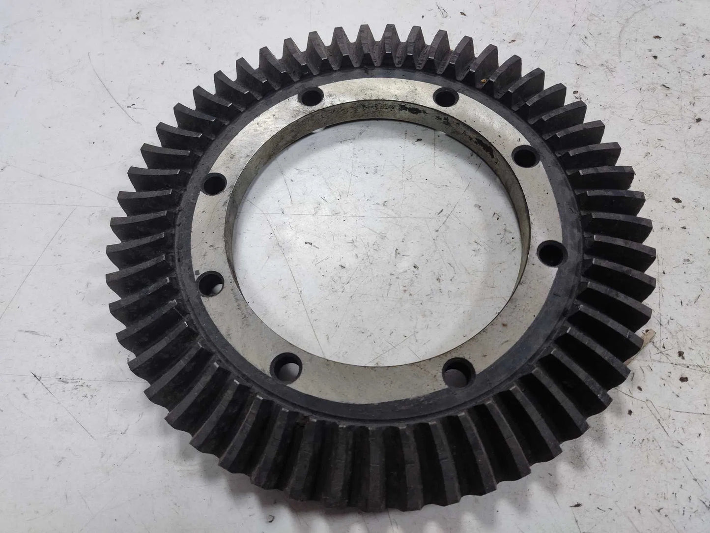 Вінець конічної шестерні заднього моста ЮМЗ 40-2403021