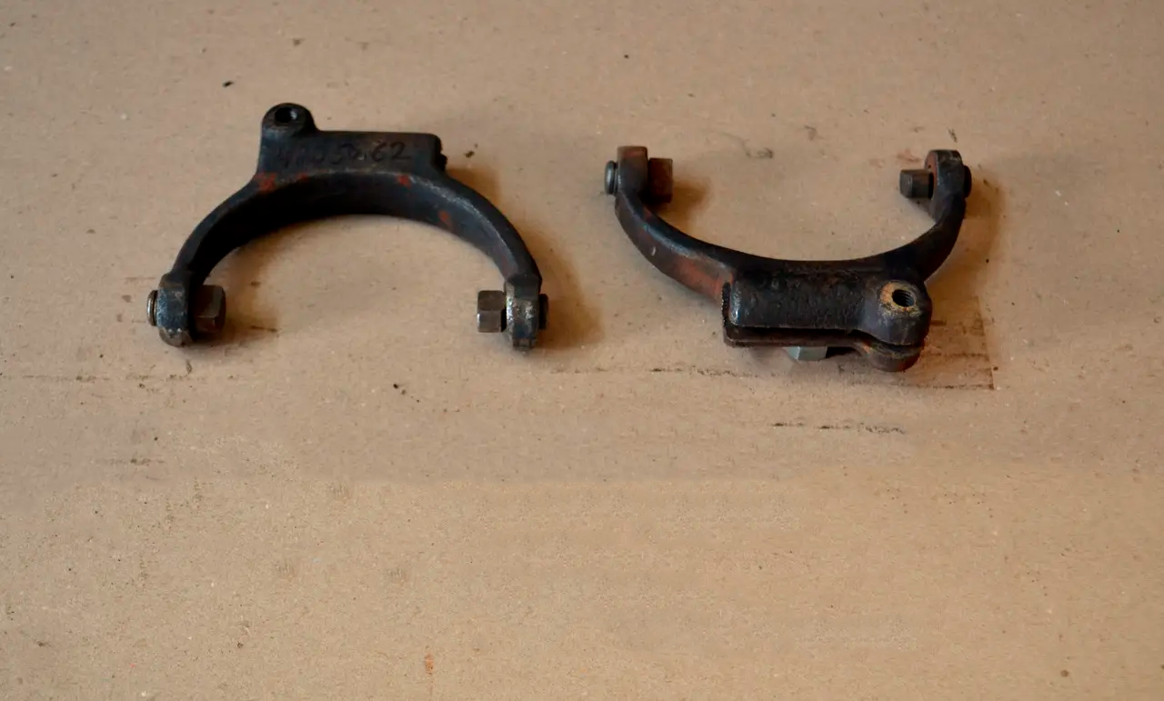 Вилка включення щеплення (ВОМ) Т-40 Т25-4205060