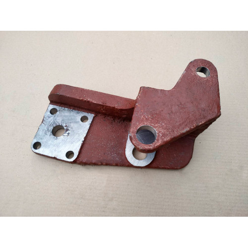 Кронштейн кріплення гідроциліндра підйому задньої навіски ЮМЗ 45-4605024-Б1-01