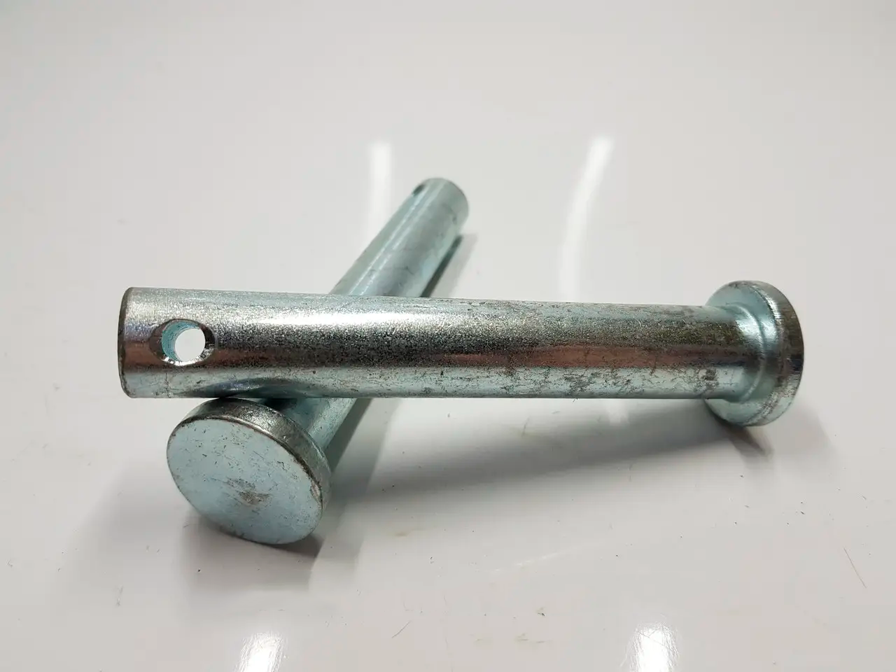 Палець розкоса нижній МТЗ Ф50-4605084