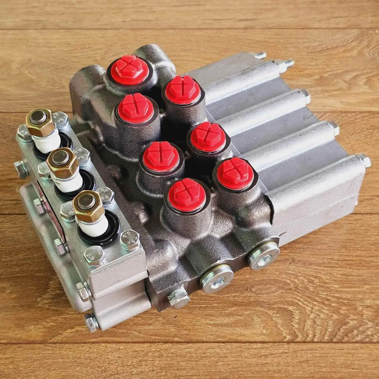 Розподільник Р80-3/1-222 (Польща)