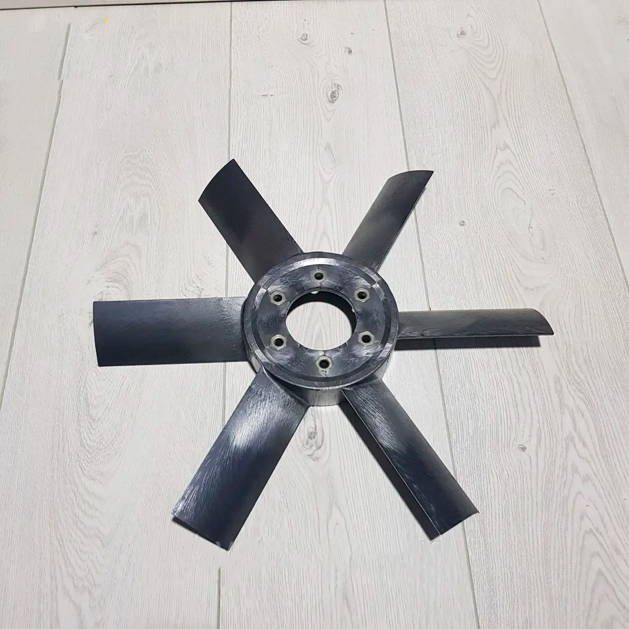 Крильчатка вентилятора ЮМЗ (пластик) Д65-1308050П