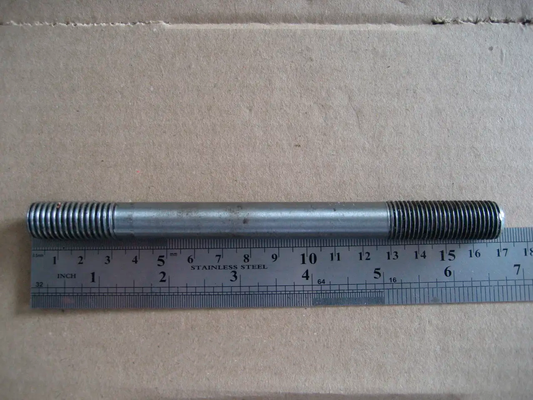 Шпилька головки болка циліндрів Д-65 (довга) 36-1002035 ЮМЗ