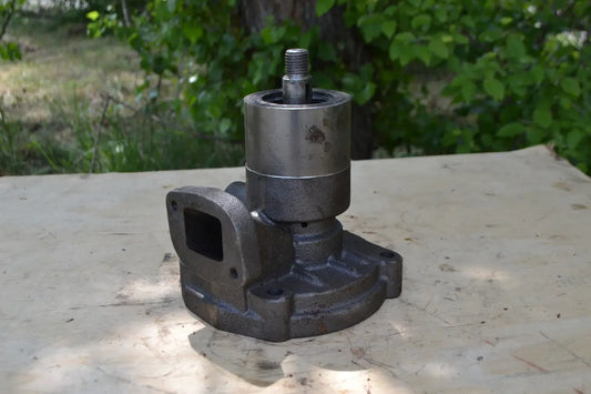 Насос водяний ЮМЗ Д-65 (Д11-С12-Б3) Болгарія без шківа