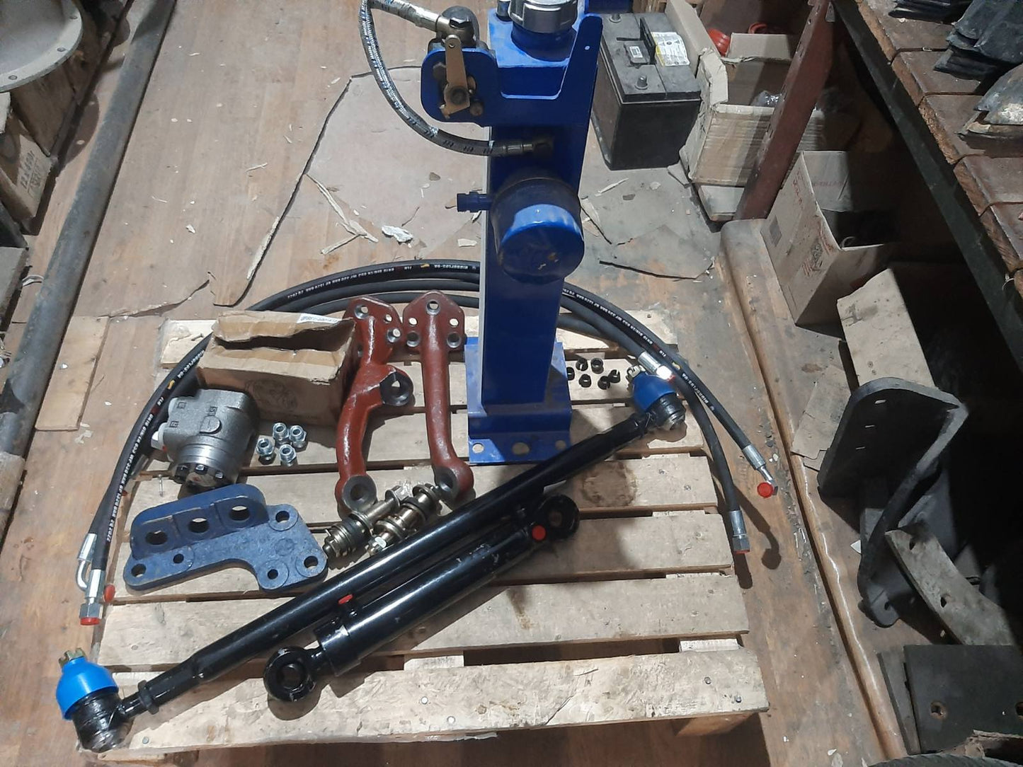 Переобладнення з встановлення дозатора з гідробаком з блокування та з кронштейном (під міст нового зразку) МТЗ