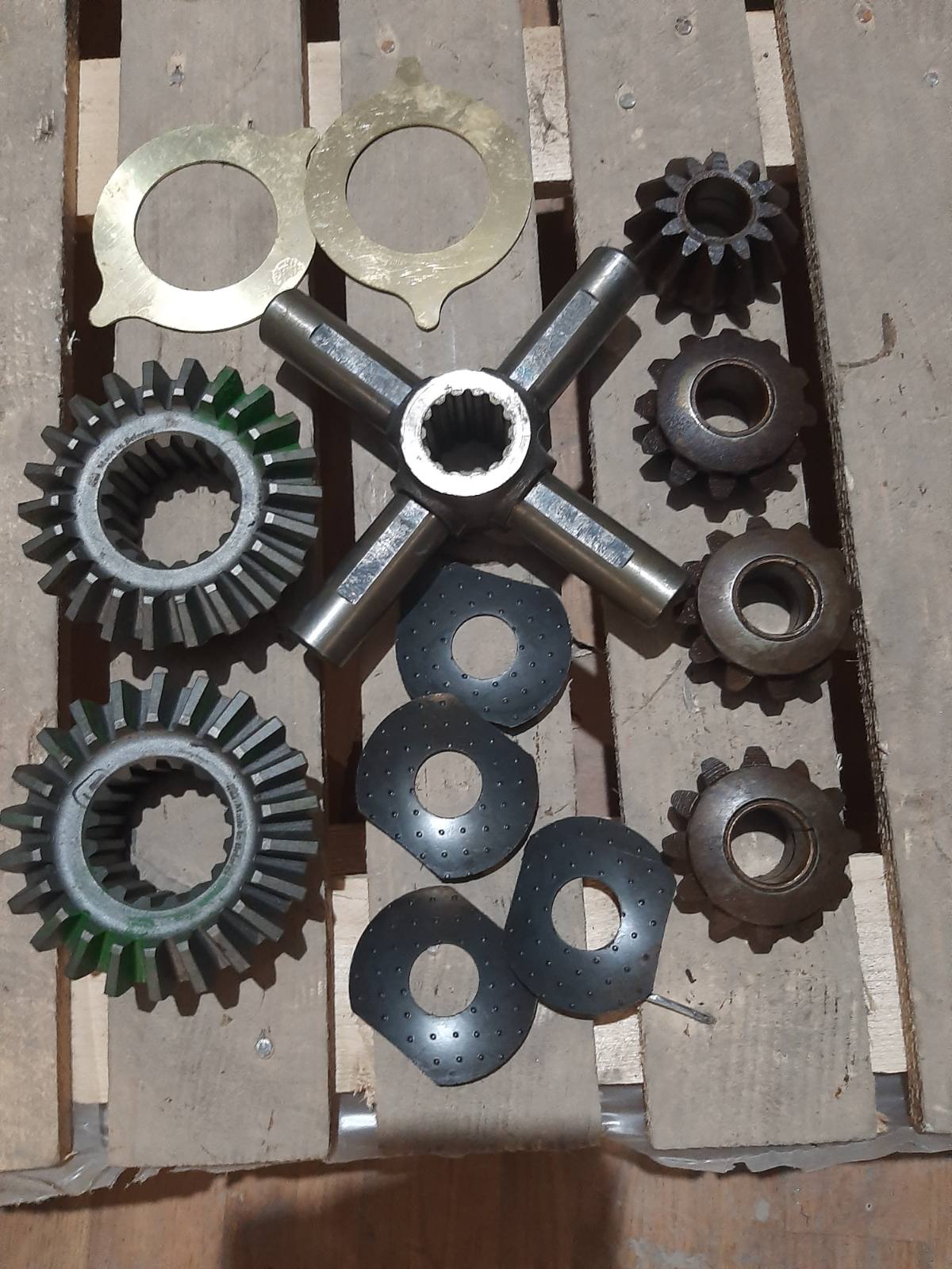 Комплект шестерней і сателітів нового зразку (оригінал) МТЗ